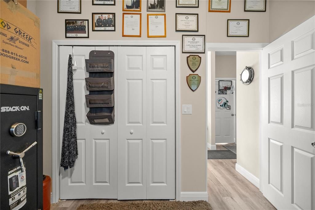 На продажу: $499,800 (4 спален, 2 ванн, 1683 Квадратных фут)