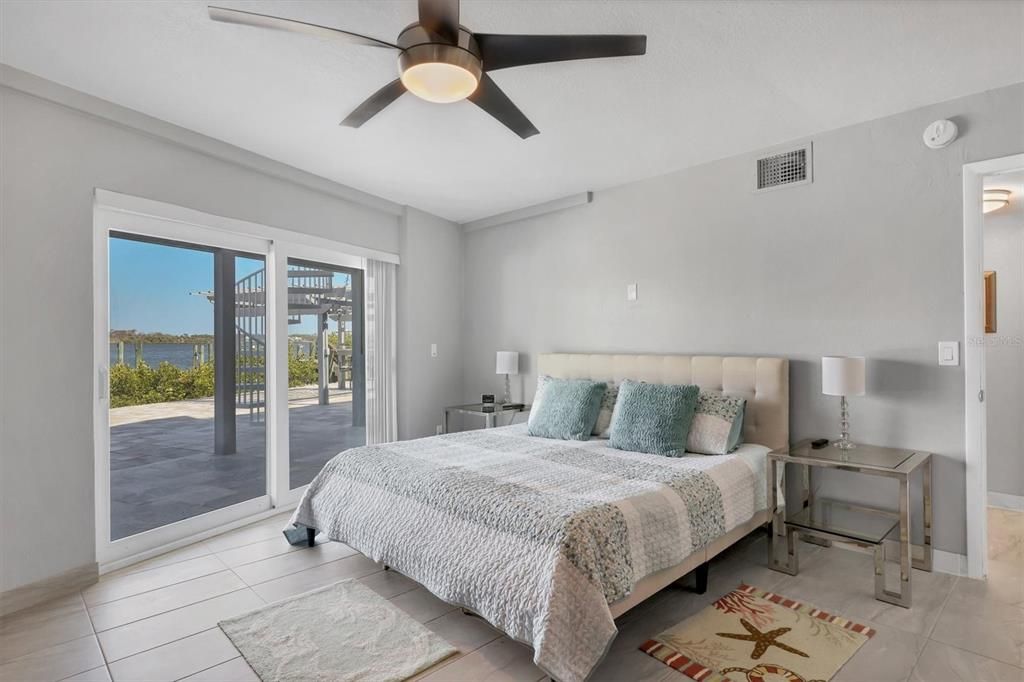 For Sale: $2,420,000 (4 beds, 4 baths, 4071 Square Feet)