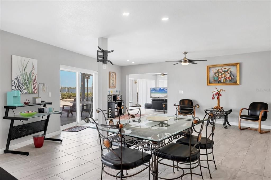 For Sale: $2,420,000 (4 beds, 4 baths, 4071 Square Feet)