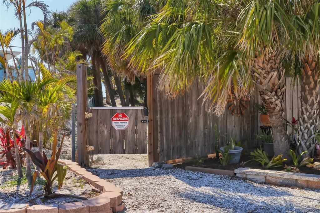 For Sale: $2,420,000 (4 beds, 4 baths, 4071 Square Feet)