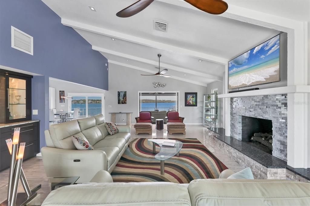 For Sale: $2,420,000 (4 beds, 4 baths, 4071 Square Feet)