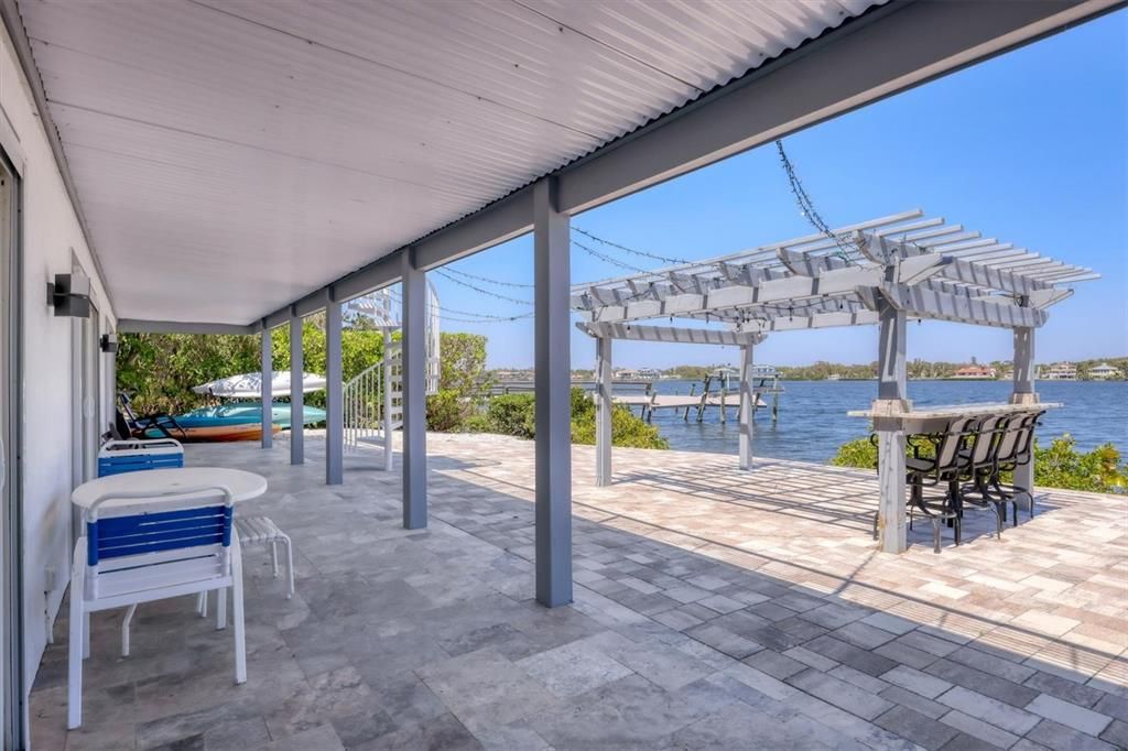 For Sale: $2,420,000 (4 beds, 4 baths, 4071 Square Feet)