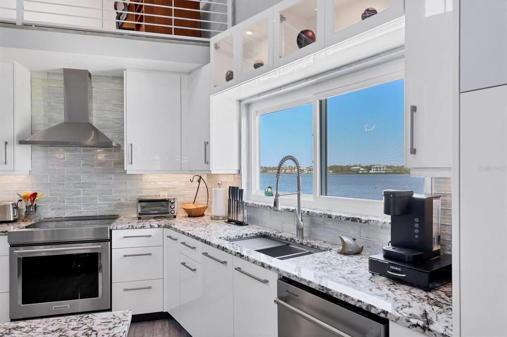 For Sale: $2,420,000 (4 beds, 4 baths, 4071 Square Feet)