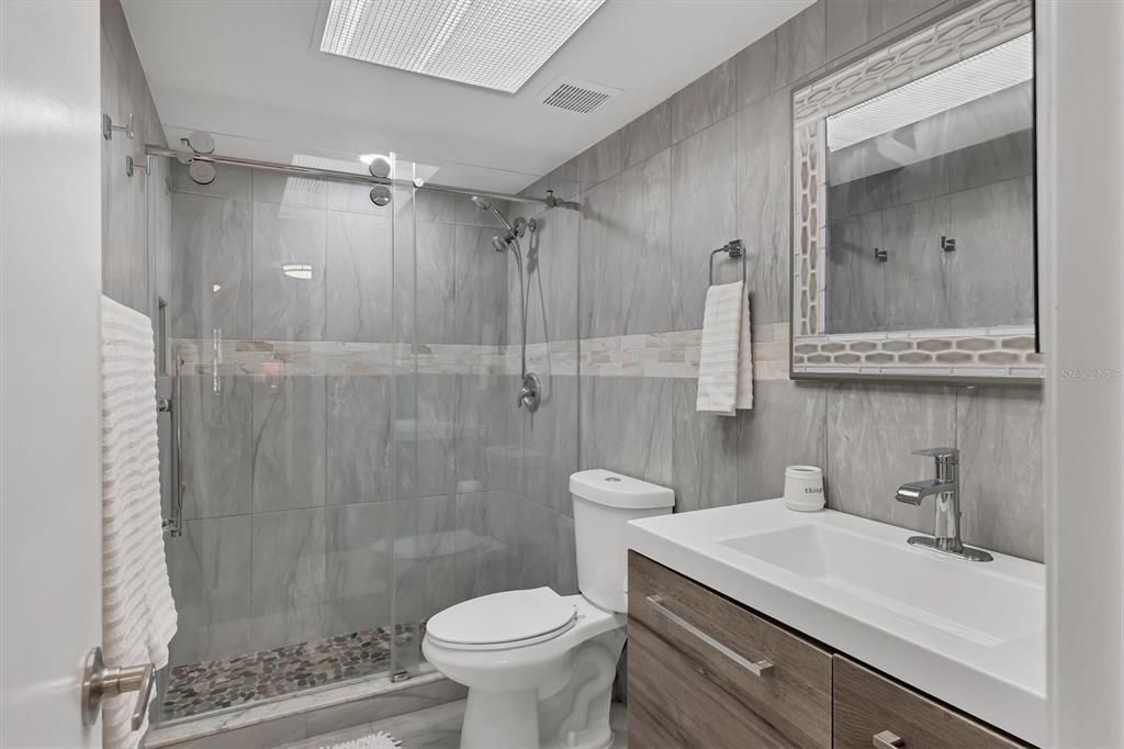 For Sale: $2,420,000 (4 beds, 4 baths, 4071 Square Feet)
