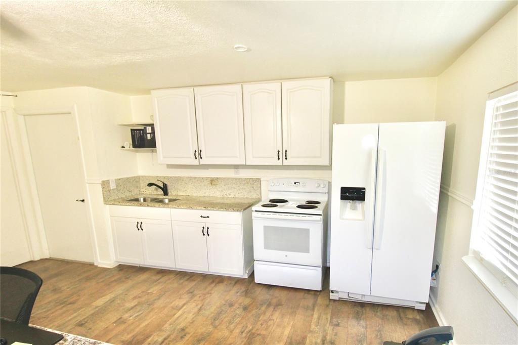 For Sale: $724,900 (5 beds, 0 baths, 3515 Square Feet)