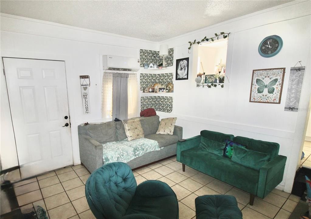 En Venta: $284,900 (5 camas, 0 baños, 1384 Pies cuadrados)
