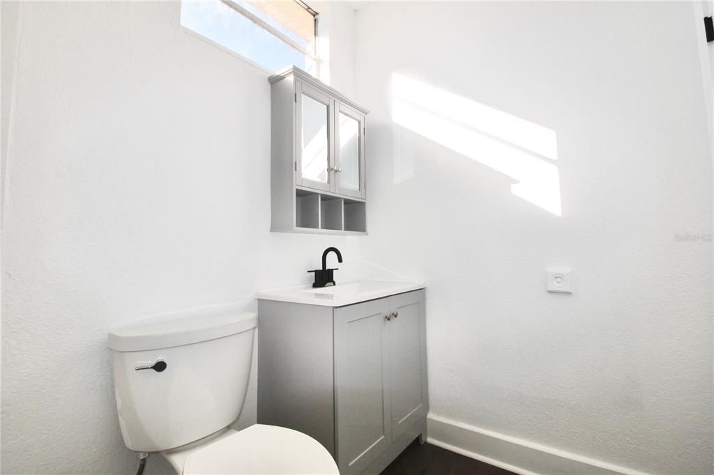 En Venta: $284,900 (5 camas, 0 baños, 1384 Pies cuadrados)