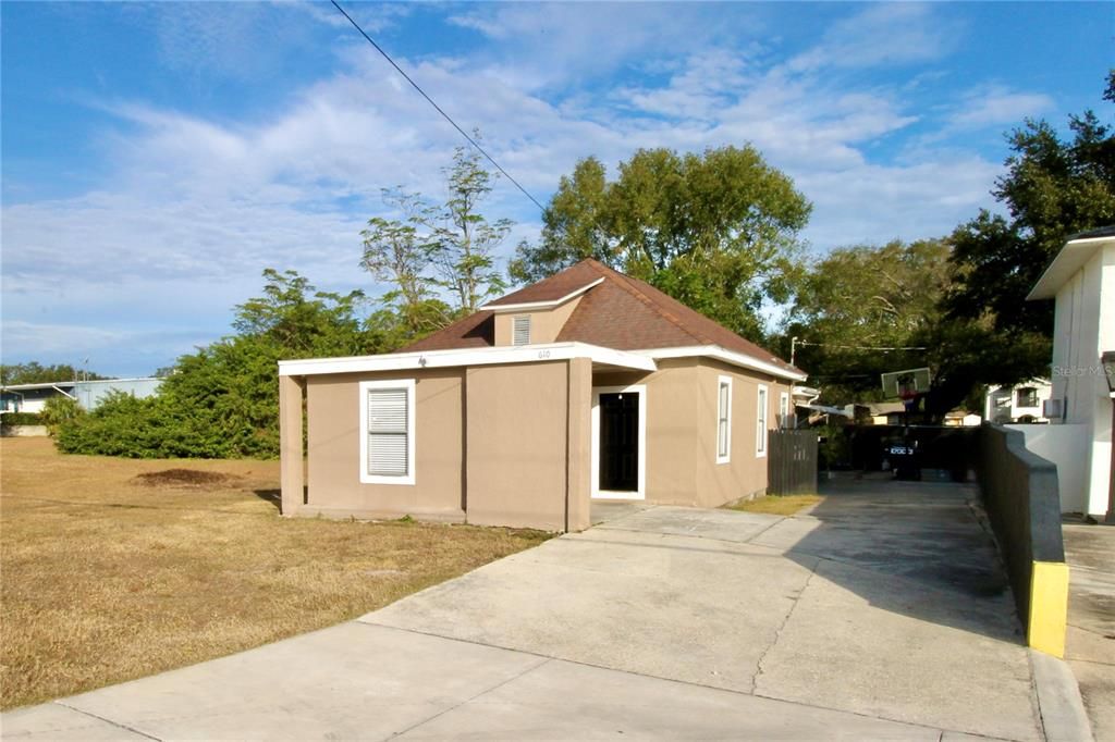 En Venta: $284,900 (5 camas, 0 baños, 1384 Pies cuadrados)