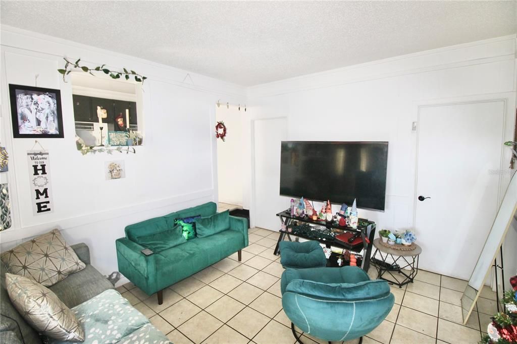 En Venta: $284,900 (5 camas, 0 baños, 1384 Pies cuadrados)