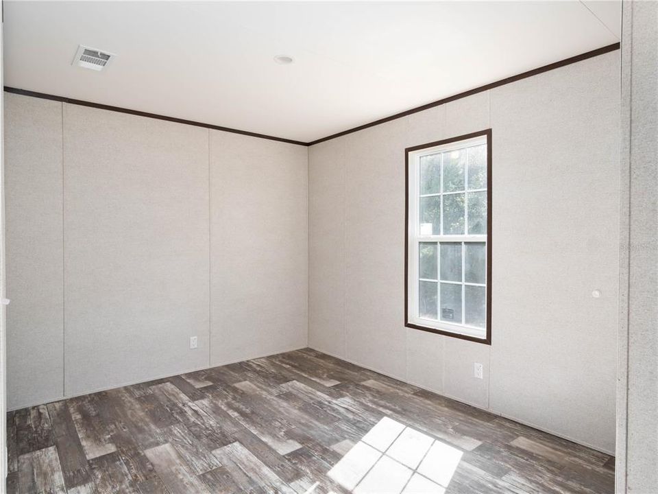 На продажу: $275,000 (5 спален, 3 ванн, 2240 Квадратных фут)