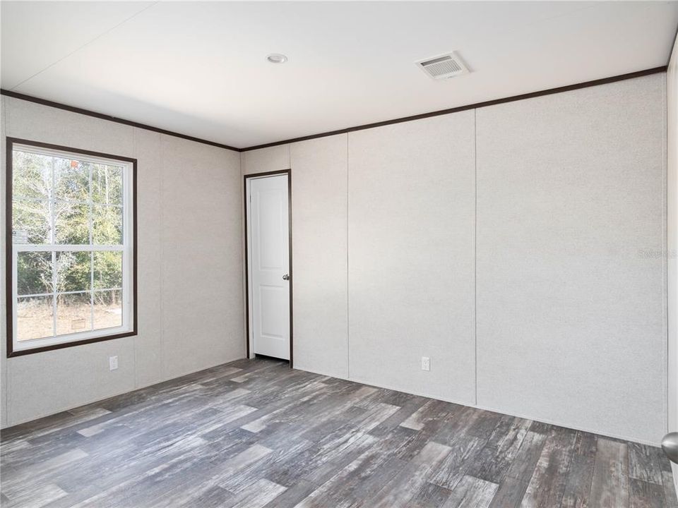 На продажу: $275,000 (5 спален, 3 ванн, 2240 Квадратных фут)