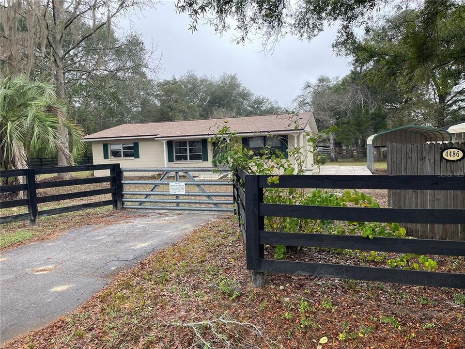 For Rent: $2,500 (3 beds, 1 baths, 1149 Square Feet)