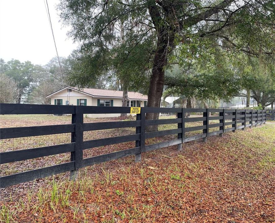 For Rent: $2,500 (3 beds, 1 baths, 1149 Square Feet)