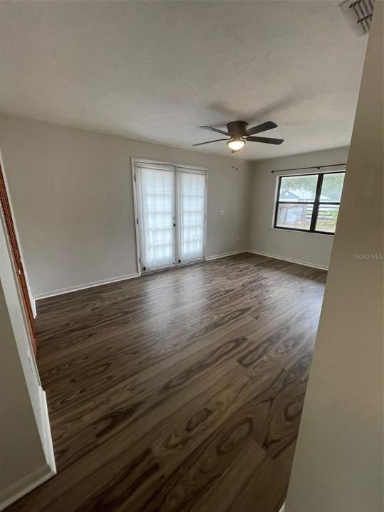 For Rent: $2,500 (3 beds, 1 baths, 1149 Square Feet)