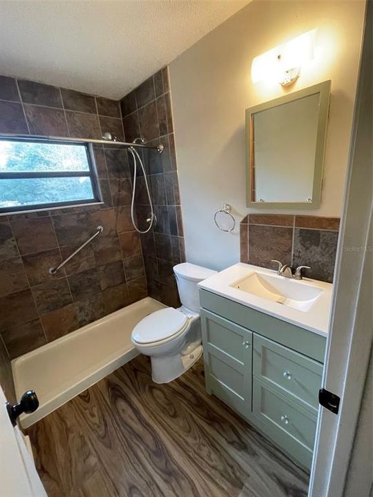 For Rent: $2,500 (3 beds, 1 baths, 1149 Square Feet)