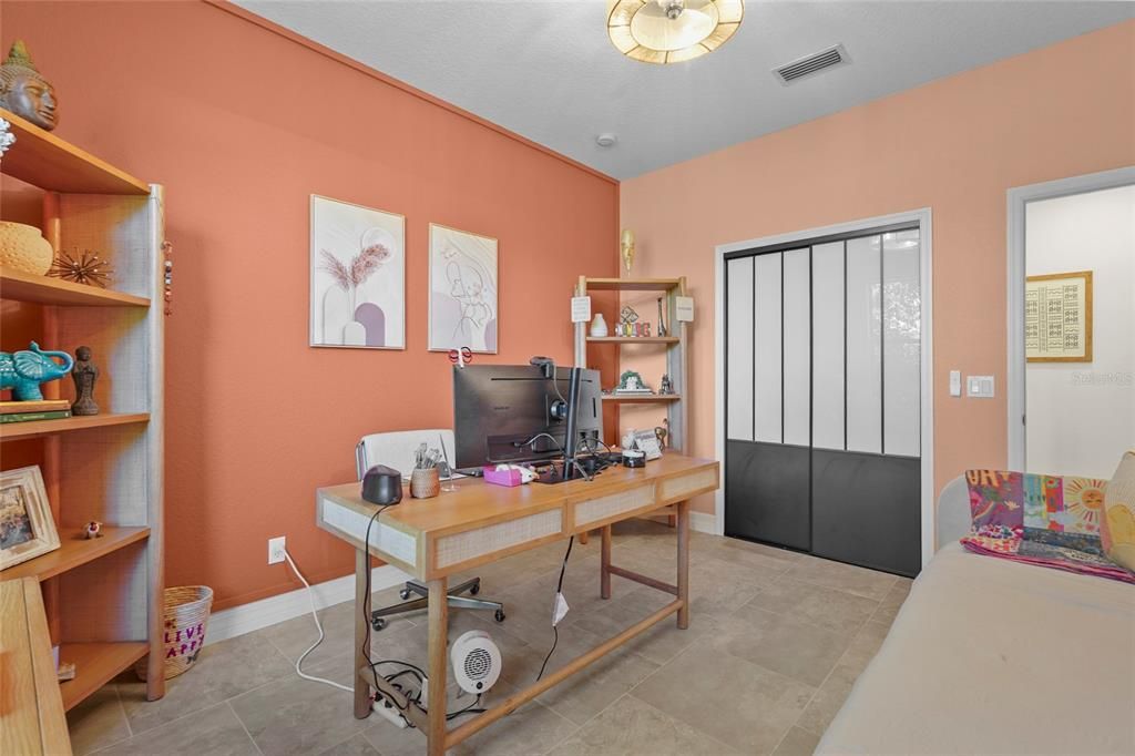 Activo con contrato: $940,000 (4 camas, 3 baños, 2893 Pies cuadrados)