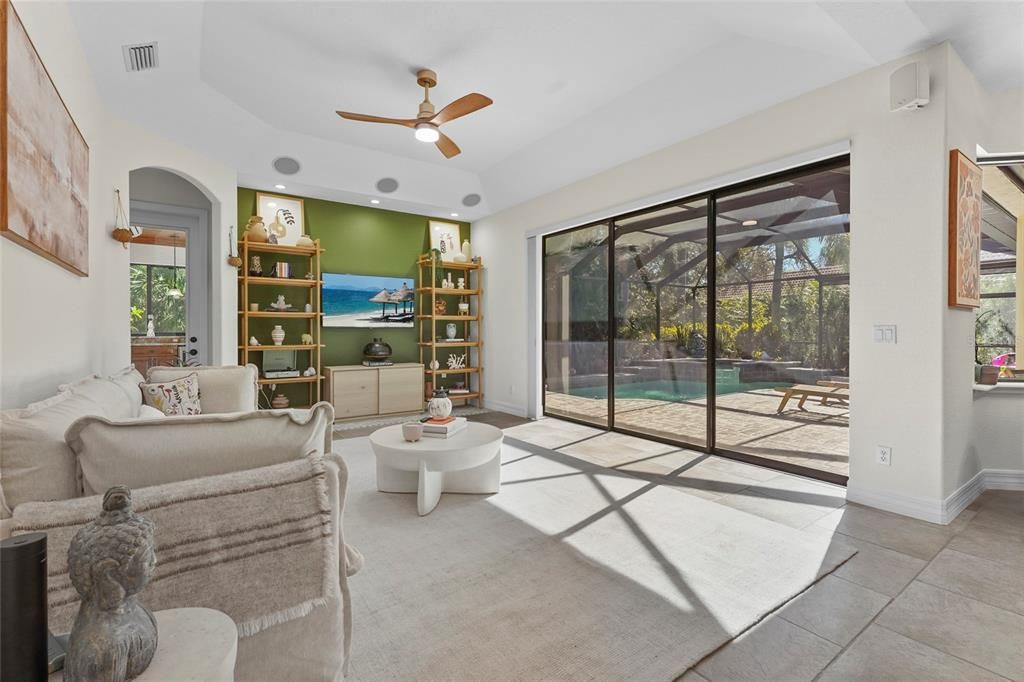 Activo con contrato: $940,000 (4 camas, 3 baños, 2893 Pies cuadrados)