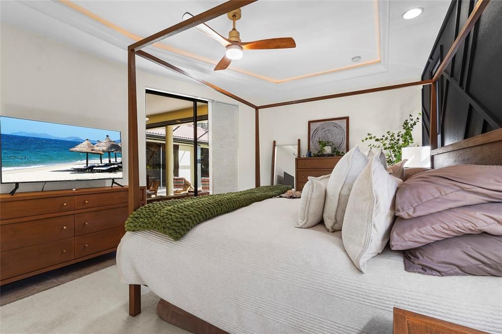 Activo con contrato: $940,000 (4 camas, 3 baños, 2893 Pies cuadrados)