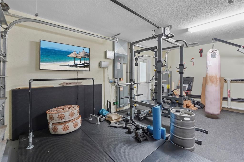 Activo con contrato: $940,000 (4 camas, 3 baños, 2893 Pies cuadrados)