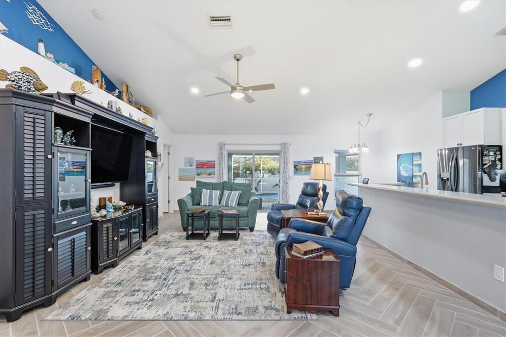 Active With Contract: $399,995 (3 beds, 2 baths, 1824 Square Feet)
