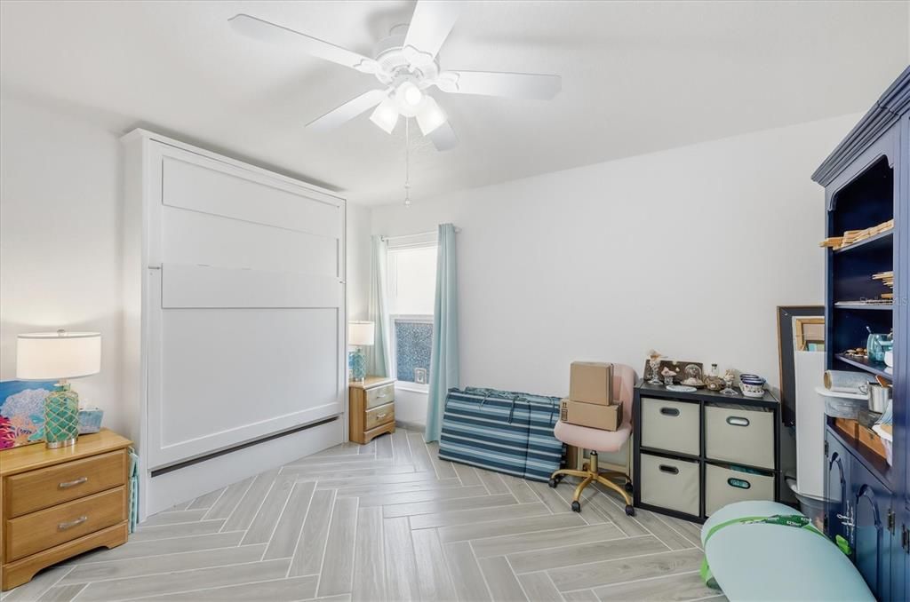 Active With Contract: $399,995 (3 beds, 2 baths, 1824 Square Feet)