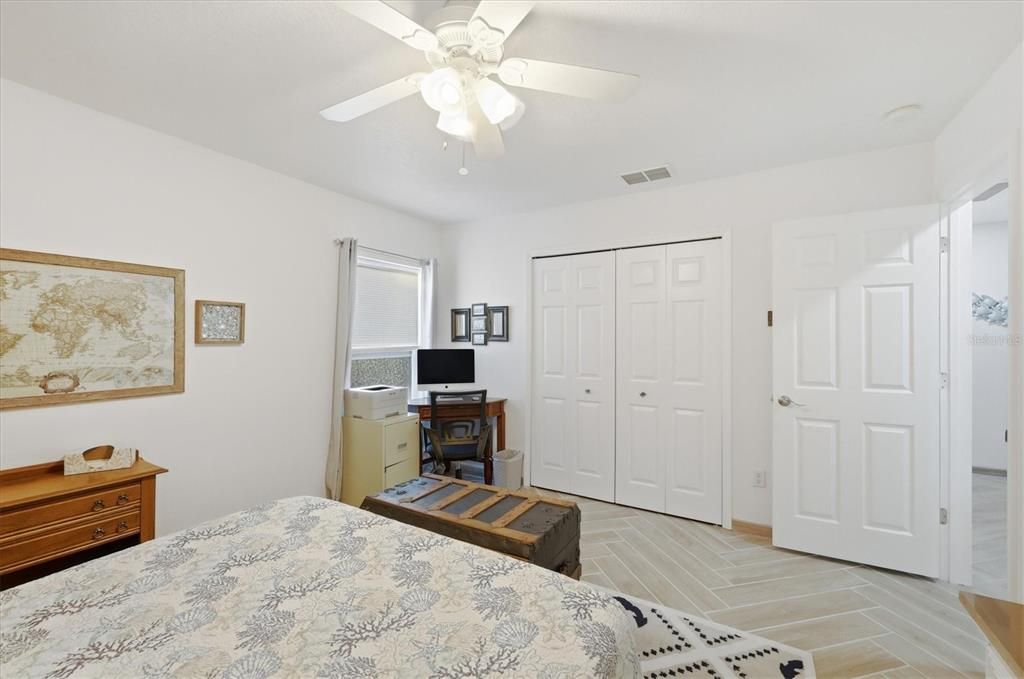 Active With Contract: $399,995 (3 beds, 2 baths, 1824 Square Feet)