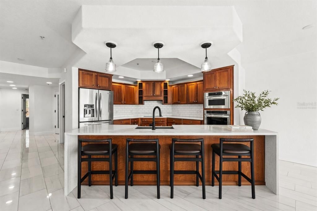 En Venta: $1,350,000 (3 camas, 3 baños, 2510 Pies cuadrados)