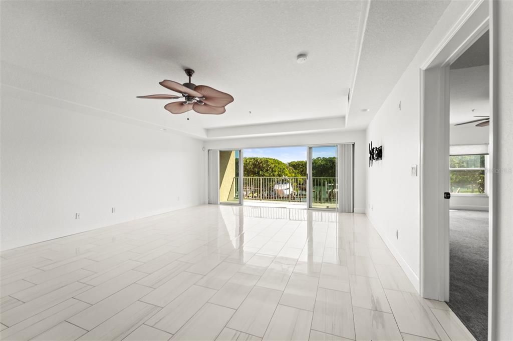 En Venta: $1,350,000 (3 camas, 3 baños, 2510 Pies cuadrados)