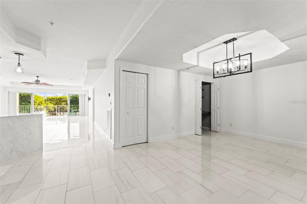 En Venta: $1,350,000 (3 camas, 3 baños, 2510 Pies cuadrados)