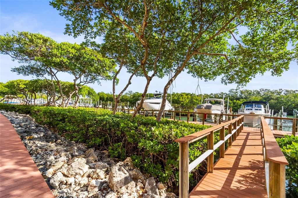 En Venta: $1,350,000 (3 camas, 3 baños, 2510 Pies cuadrados)