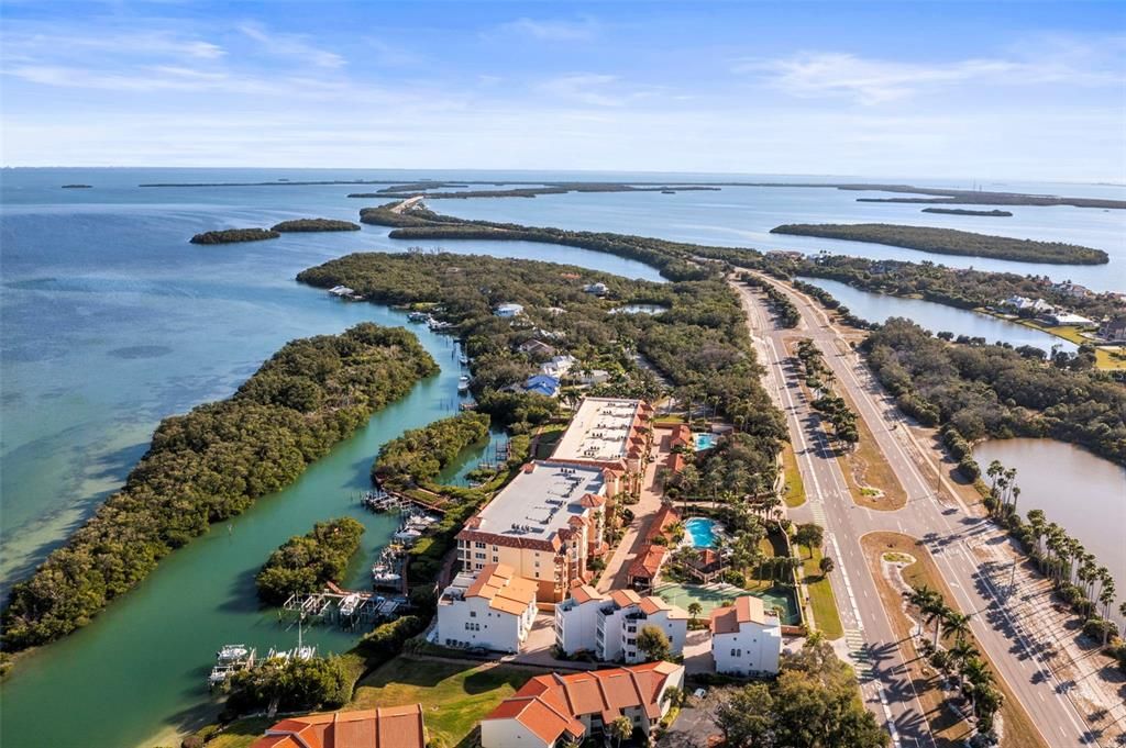 En Venta: $1,350,000 (3 camas, 3 baños, 2510 Pies cuadrados)