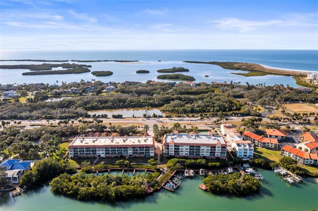 En Venta: $1,350,000 (3 camas, 3 baños, 2510 Pies cuadrados)