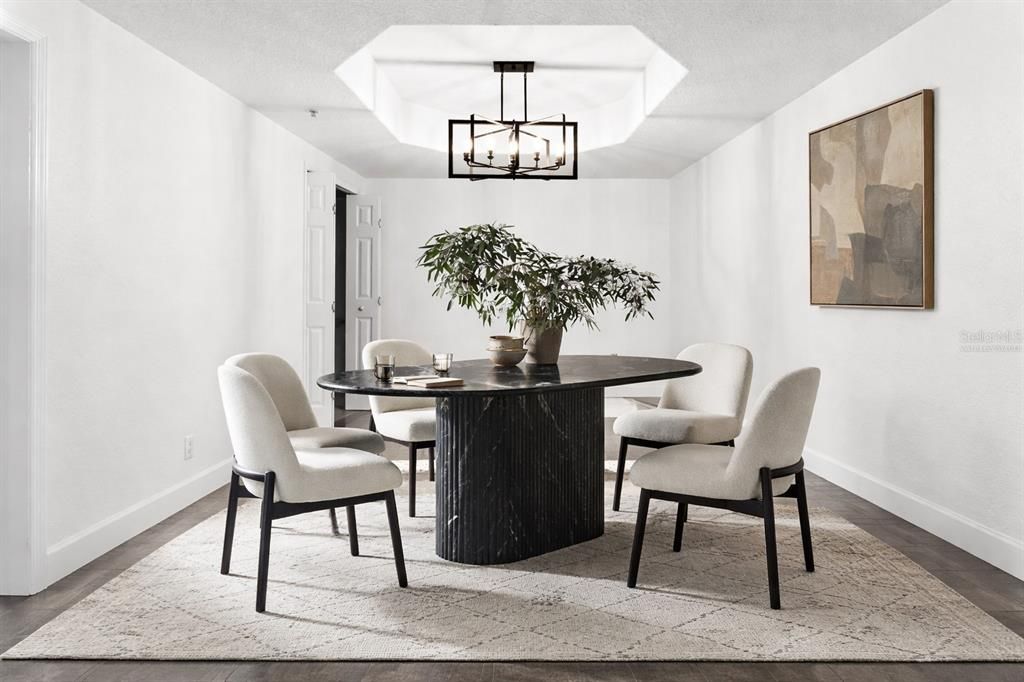 En Venta: $1,350,000 (3 camas, 3 baños, 2510 Pies cuadrados)
