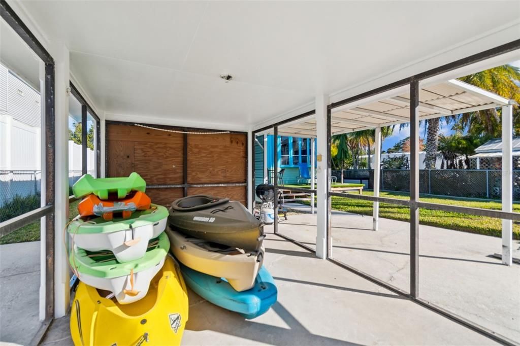 For Sale: $354,000 (2 beds, 2 baths, 672 Square Feet)