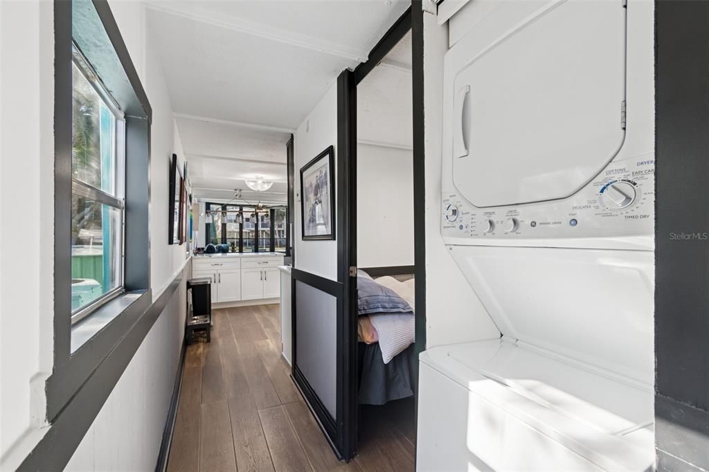 For Sale: $354,000 (2 beds, 2 baths, 672 Square Feet)