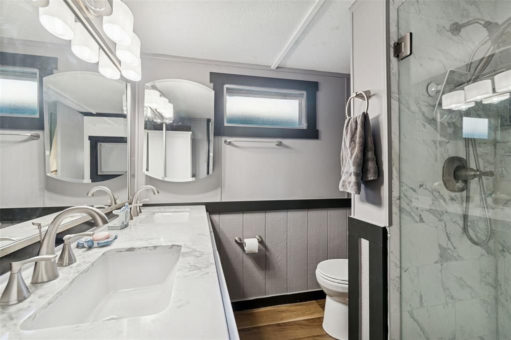 For Sale: $354,000 (2 beds, 2 baths, 672 Square Feet)
