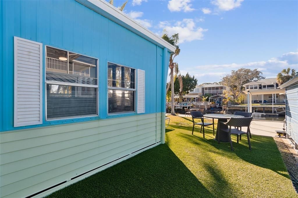 For Sale: $354,000 (2 beds, 2 baths, 672 Square Feet)