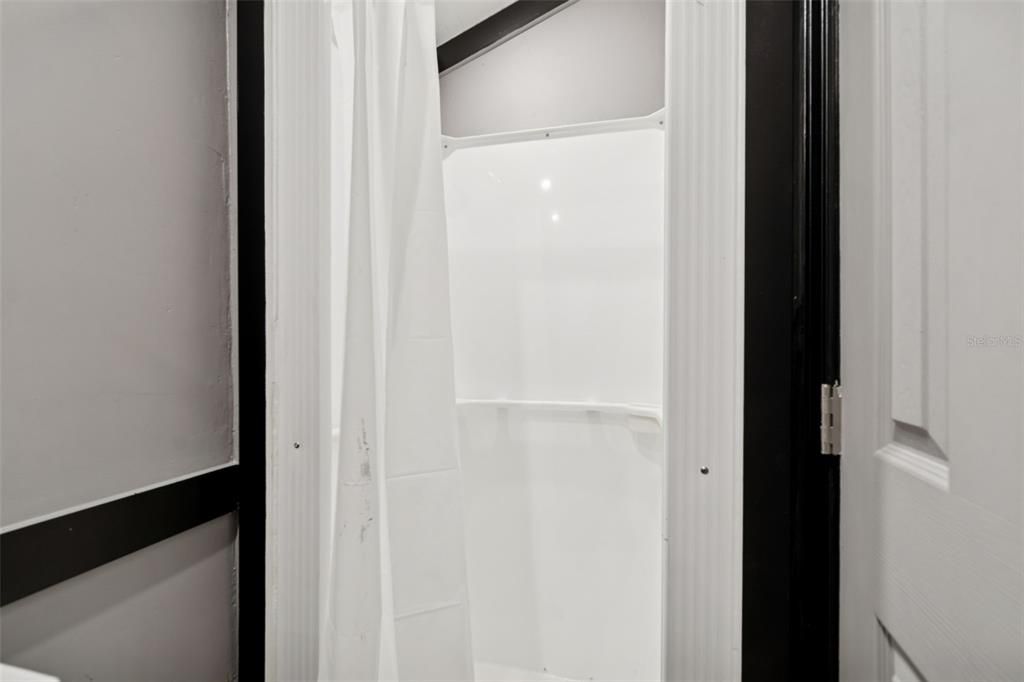 For Sale: $354,000 (2 beds, 2 baths, 672 Square Feet)
