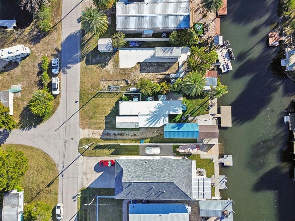 For Sale: $354,000 (2 beds, 2 baths, 672 Square Feet)