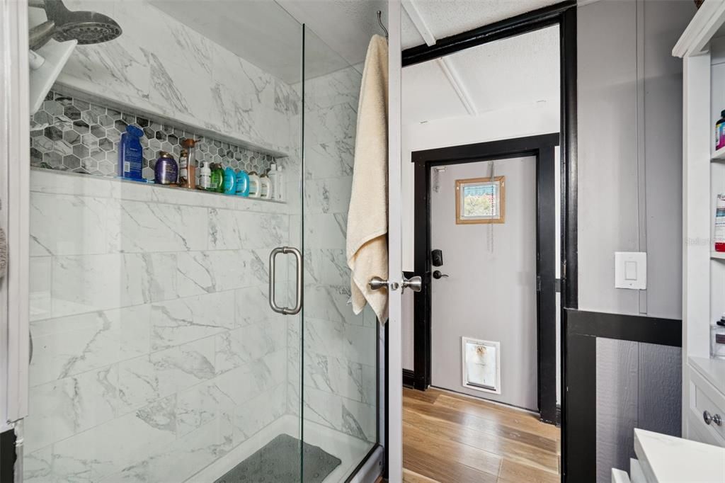 For Sale: $354,000 (2 beds, 2 baths, 672 Square Feet)