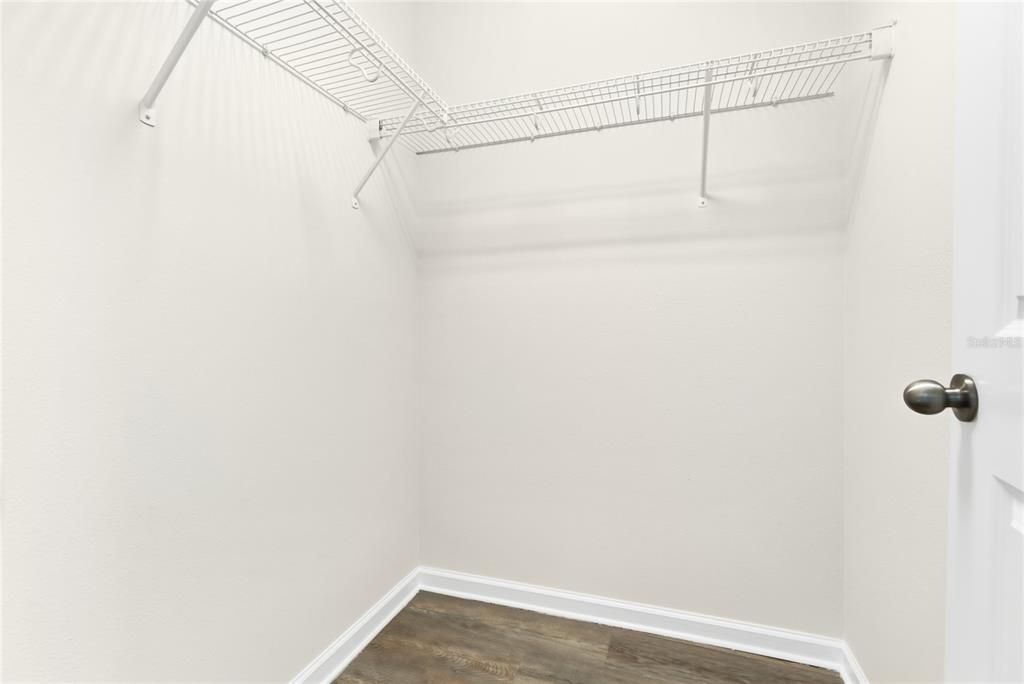 For Sale: $340,000 (3 beds, 2 baths, 1633 Square Feet)