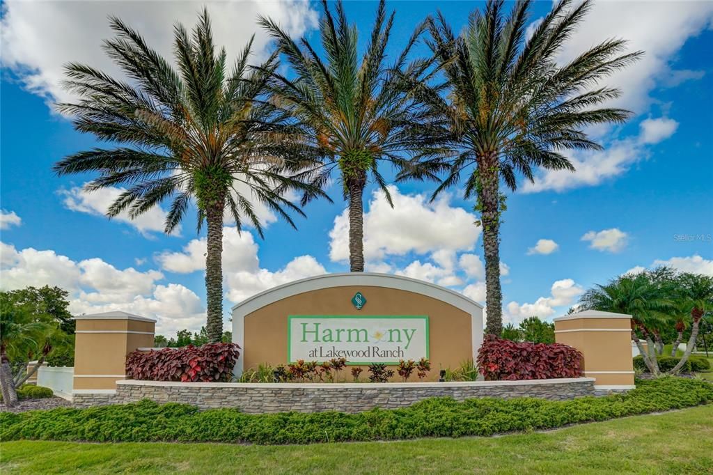 For Sale: $340,000 (3 beds, 2 baths, 1633 Square Feet)