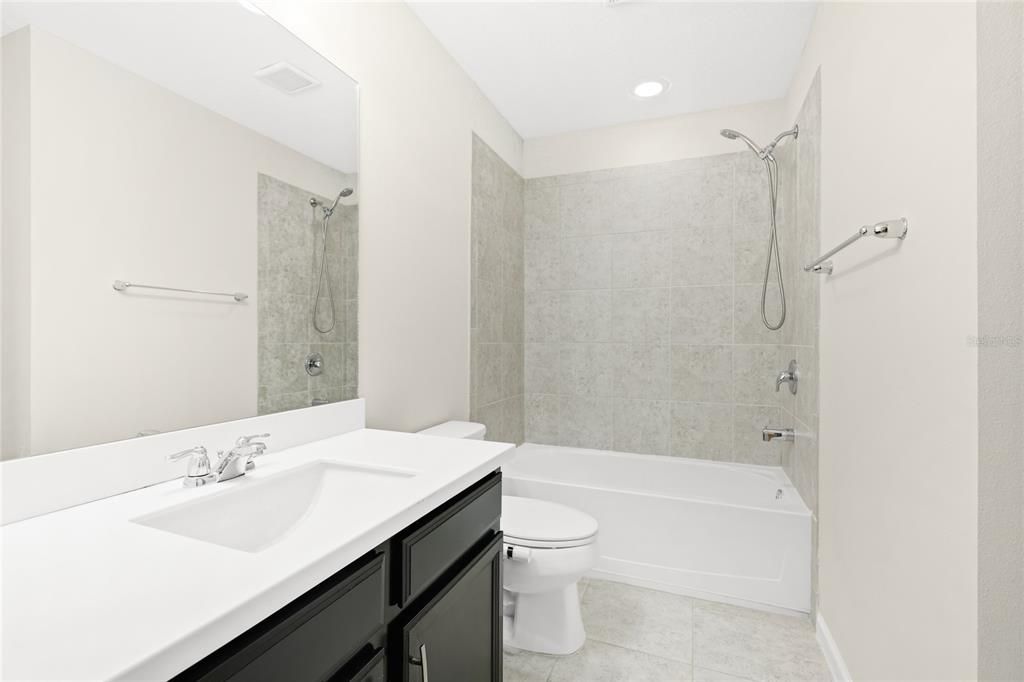 For Sale: $340,000 (3 beds, 2 baths, 1633 Square Feet)