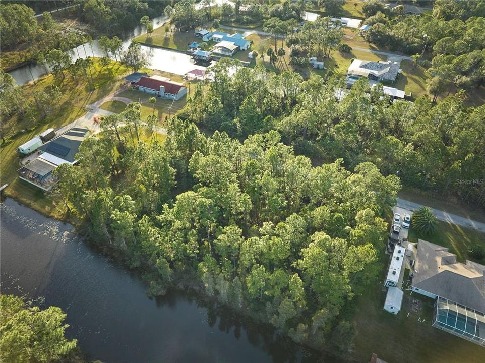 待售: $185,000 (1.00 acres)
