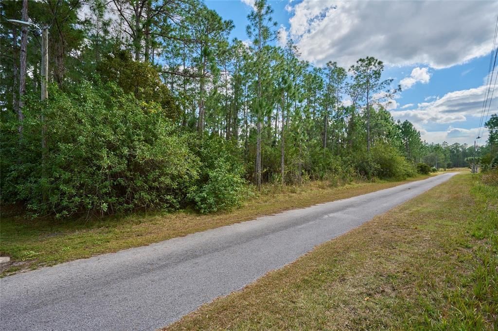 待售: $185,000 (1.00 acres)