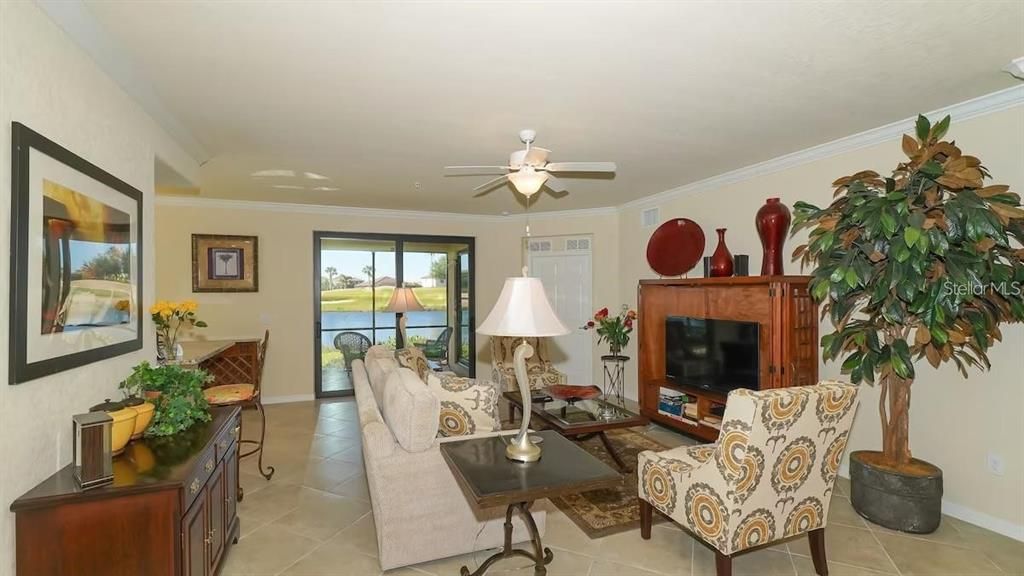 For Rent: $3,200 (3 beds, 2 baths, 1786 Square Feet)