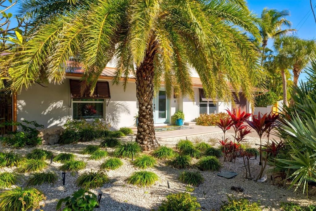 For Sale: $3,300,000 (4 beds, 3 baths, 3319 Square Feet)