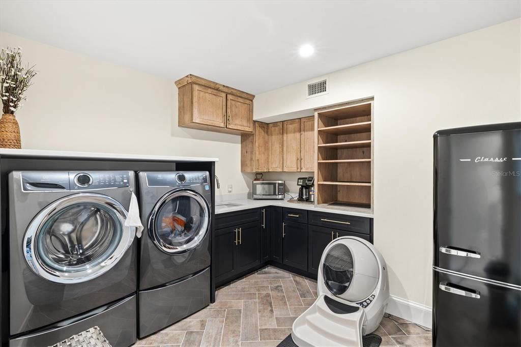 For Sale: $3,300,000 (4 beds, 3 baths, 3319 Square Feet)