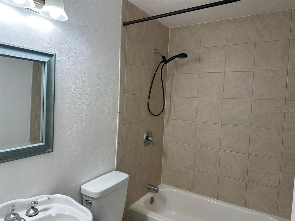 For Sale: $119,900 (3 beds, 2 baths, 1289 Square Feet)