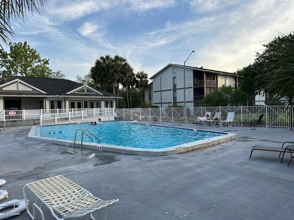 For Sale: $119,900 (3 beds, 2 baths, 1289 Square Feet)